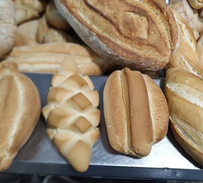 Alimentación y Panadería Seyma. La coriana